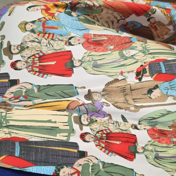 Natori Dynasty Robe - Picture 6 of 16